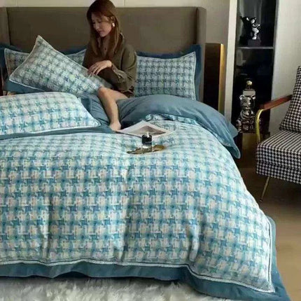 Cozy Winter Plush Coral Velvet 4-Piece Bedding Ensemble – Ultra Soft Flannel Duvet Cover, Quilt, and Sheet Set