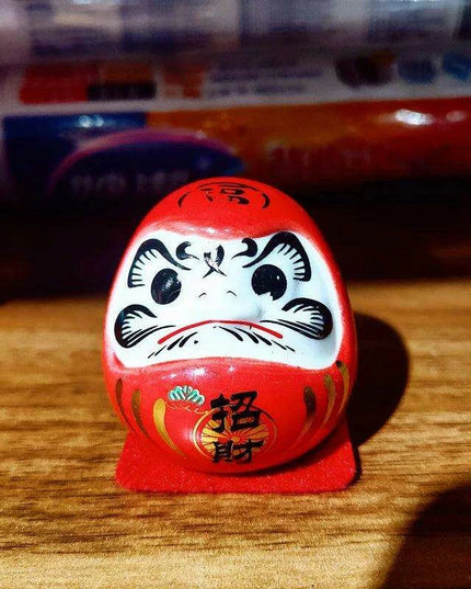 Charming Japanese Ceramic Lucky Cat Daruma Figurine for Home Decor and Gifting