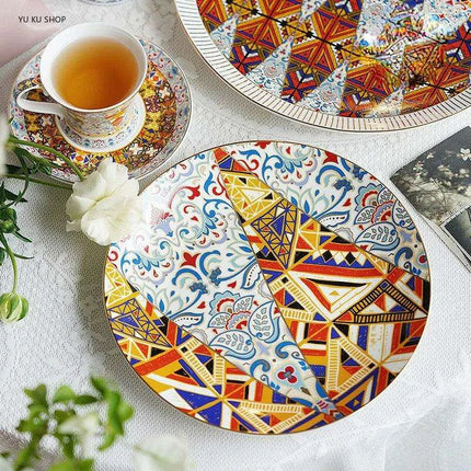 Regal Palace-Inspired Bone China Tea Set with Exquisite Ceramic Cups and Saucers