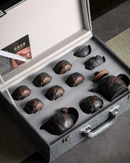 Yunnan Handcrafted Purple Pottery Tea Ceremony Set: Gaiwan Teapot and Cups for Elegant Brewing