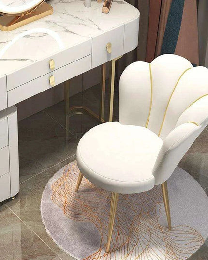 Chic Velvet Folding Stool: Stylish and Versatile Seating for Modern Homes