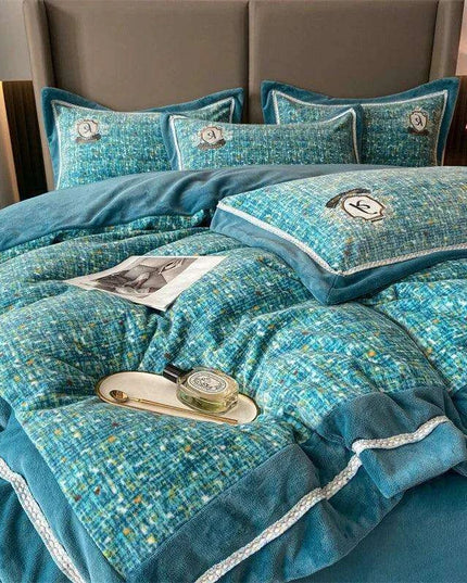 Cozy Winter Plush Coral Velvet 4-Piece Bedding Ensemble – Ultra Soft Flannel Duvet Cover, Quilt, and Sheet Set