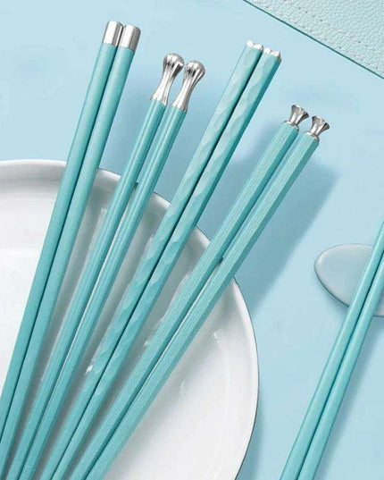 Sophisticated Non-Slip Sushi Chopsticks Set - 5 Pairs for Gourmet Dining