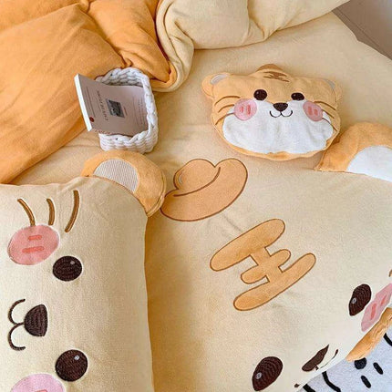 Adorable Cartoon Tiger Plush Kids Bedding Set - Cozy Winter Duvet Cover, Fleece Bed Sheet & Pillowcases