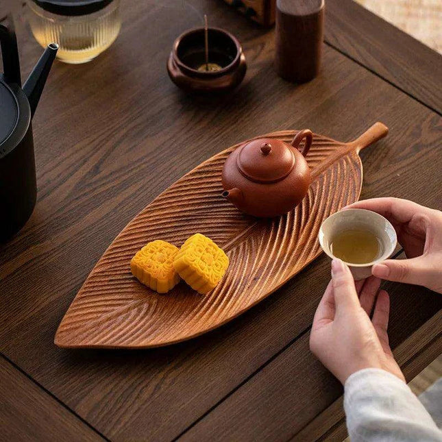 Nature-Inspired Wooden Leaf Tray - Elegant Serving and Decor Centerpiece