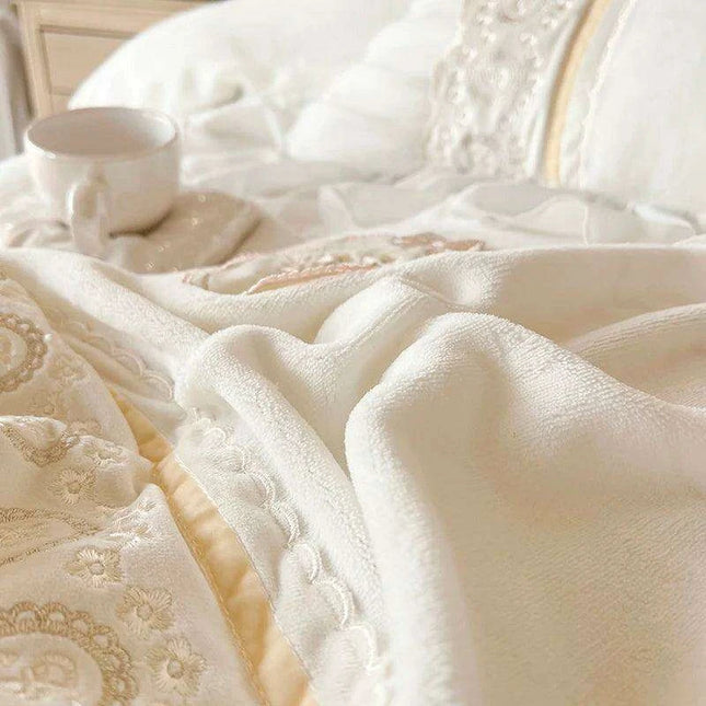 Luxury Velvet Fleece Princess Bedding Set with Elegant Lace Ruffles, Cozy Duvet Cover, Sheets, and Pillowcases