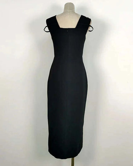 Elegant Black Sleeveless Evening Dress with Bow Detail and High Slit