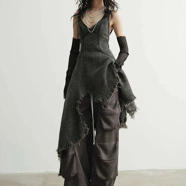 Chic Vintage Sleeveless V-Neck Dress with Unique Tassels and Burr Hem - Women's Wool Blend Autumn/Winter Fashion