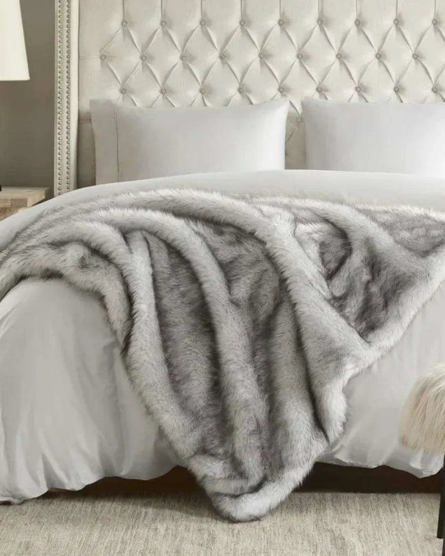Grey Faux Fur Wolf Throw Blanket - Elegant Oversized Animal Print Plush Blanket
