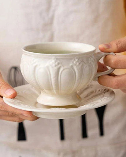 Elegant Handcrafted Ceramic Teapot: The Ultimate Tea Experience