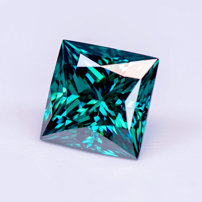 BP Diamond Store Moissanite Emerald Green Princess Cut with Certificat
