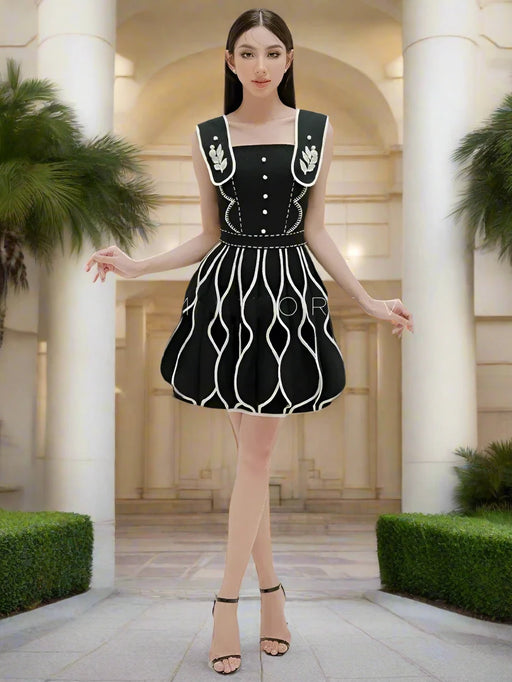Stylish Two-Tone Pleated Summer Camisole Dress - Women's Sleeveless Evening Wear 2024 Collection