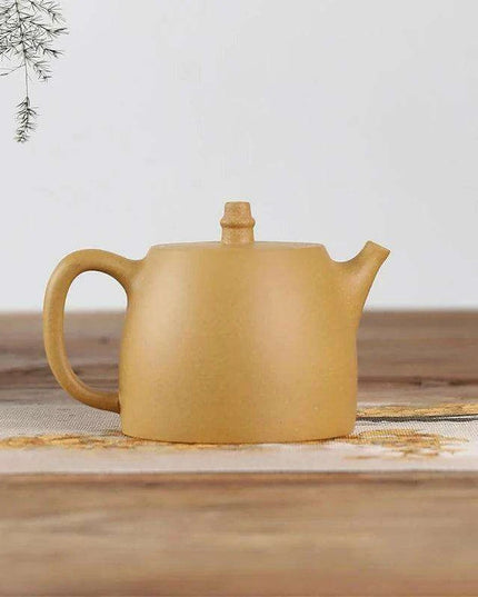 Elegant 460ML Yixing Zisha Clay Teapot with Gold Accents for Tea Enthusiasts