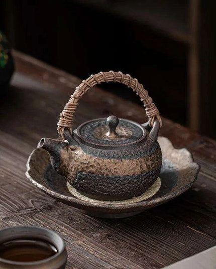 Elegantly Gilded Floral Tea Tray for Yixing Teapots - Beautiful Ceramic Mat for Refined Tea Ceremonies