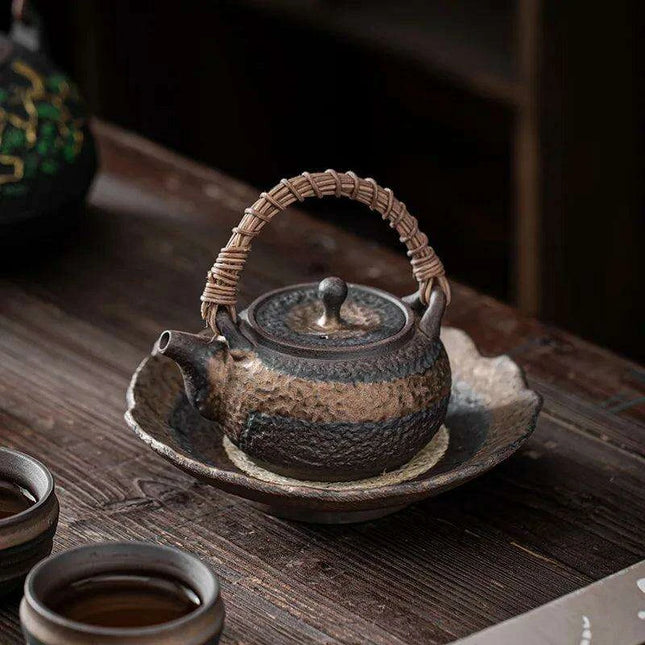 Elegantly Gilded Floral Tea Tray for Yixing Teapots - Beautiful Ceramic Mat for Refined Tea Ceremonies