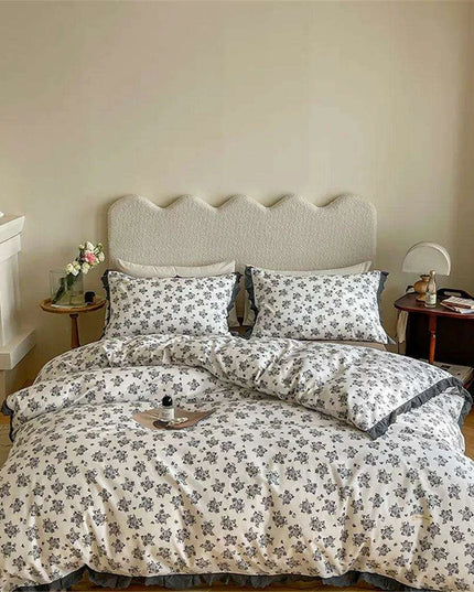 Vintage Lace Floral Egyptian Cotton 4-Piece Bedding Set with Shams