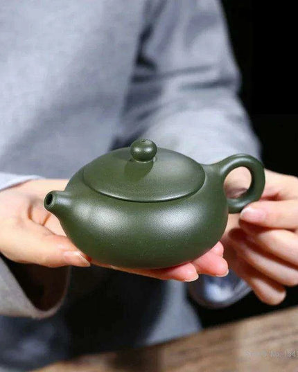 Elegant 190ml Yixing Zisha Teapot - A Handcrafted Masterpiece for Tea Aficionados