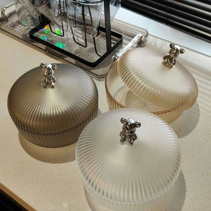 Chic Bear Design Plastic Snack Storage Tray with Dustproof Lid for Nuts, Fruits, and Candies - Spacious Kitchen Organizer