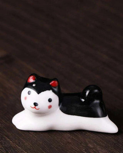 Charming Cat-Inspired Ceramic Chopstick Holder for Elegant Dining
