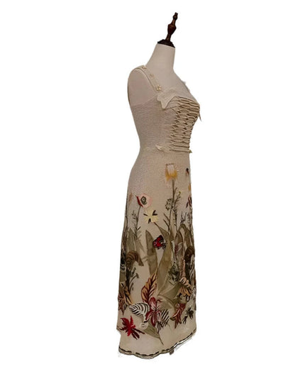 Sophisticated Sleeveless Midi Dress with Luxurious Embroidery