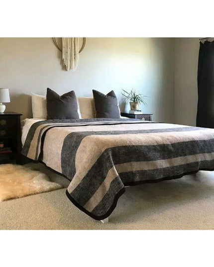 Andean Alpaca & Sheep Wool Queen Blanket - Handcrafted Luxury Bed Coverlet from Peru