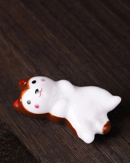 Charming Cat-Inspired Ceramic Chopstick Holder for Elegant Dining