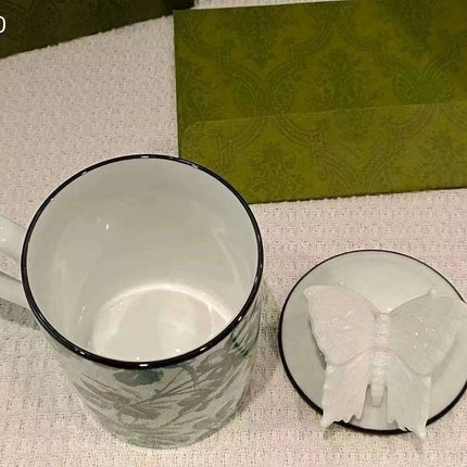 Charming European Ceramic Mug Set with Lid - Elegant Gift Box for a Delightful Drinking Experience