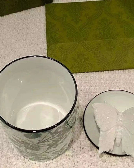 Charming European Ceramic Mug Set with Lid - Elegant Gift Box for a Delightful Drinking Experience