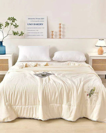 Wormwood Infused Lightweight Cotton Summer Quilt with Mosquito Protection