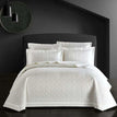 Fascinating white / Bedspread - 220x240cm