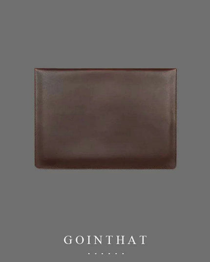 Sophisticated Leather Laptop Case for the Modern Professional Woman