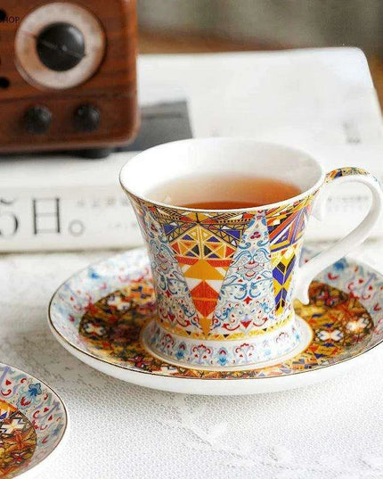 Regal Palace-Inspired Bone China Tea Set with Exquisite Ceramic Cups and Saucers