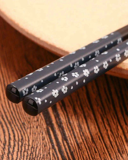 Artisan Japanese Wooden Chopsticks for an Exquisite Dining Experience