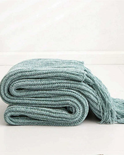 Charming Chenille Knit Throw Blanket with Delightful Pompoms - Cozy Elegance for Your Living Space