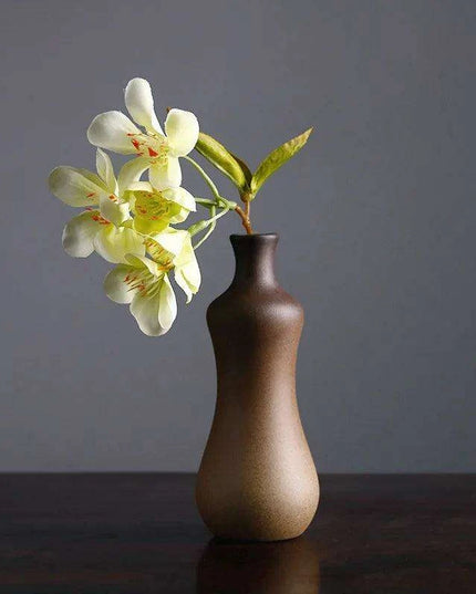 Stylish Hydroponic Ceramic Vase with Floral Accent for Tranquil Tabletop Elegance