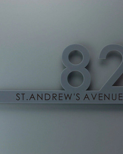 Personalized Elegant Acrylic House Number Sign - Modern and Weatherproof
