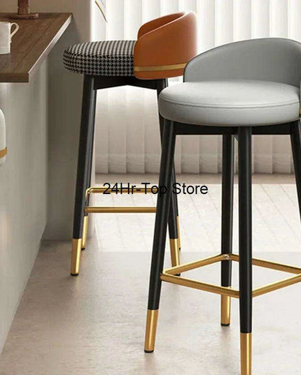 Sleek Scandinavian Leather Gaming and Vanity Stool - Trendy Seating for Modern Interiors