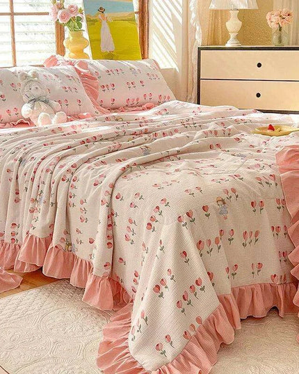 Charming Rabbit Pattern Seersucker Quilt