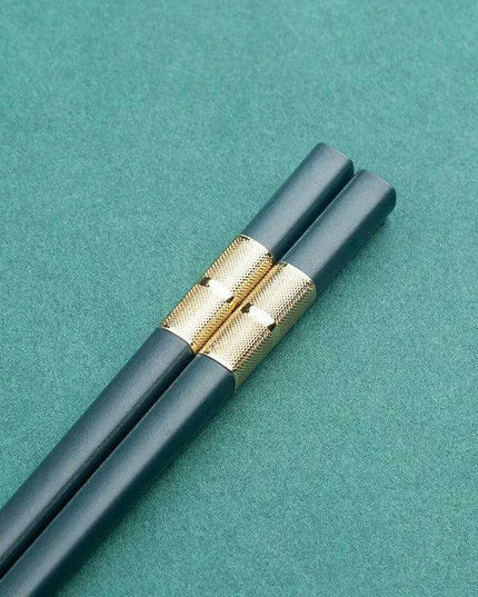 Elegant Red Japanese Chopsticks – Premium Dining Utensils for Sushi and Asian Cuisine