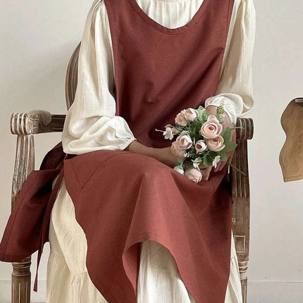 Chic Waterproof Apron for Culinary and Gardening Mastery - Adjustable Cotton-Linen Blend