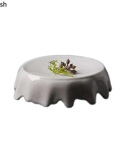 Artistic Heat Retention Plate for Molecular Gastronomy - Elegant Serving Dish for Desserts and Butter in Fine Dining