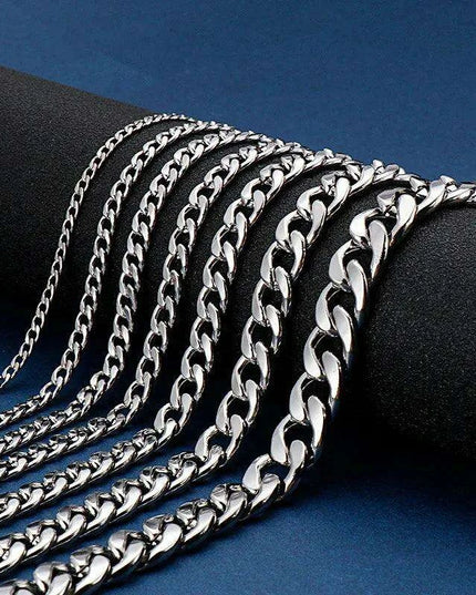 Modern Men's Stainless Steel Figaro Chain Necklace - Stylish Accessory for Any Event