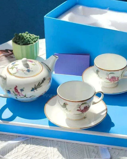 Timeless Nordic Charm Tea Set - Exquisite Bone China Kitchenware for Elegant Gatherings