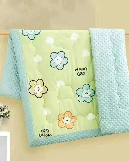 Adorable Plush Infant Blanket: Soft Comfort for Your Baby's Delicate Skin