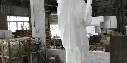 Majestic Liberty Statue Garden Sculpture Fiberglass Year Round Beauty outdoor-garden-decoration-high-quality-fiberglass-garden-large-liberty-statue