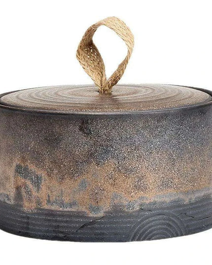 Charming Retro Ceramic Tea Pot for Perfect Snack and Tea Storage