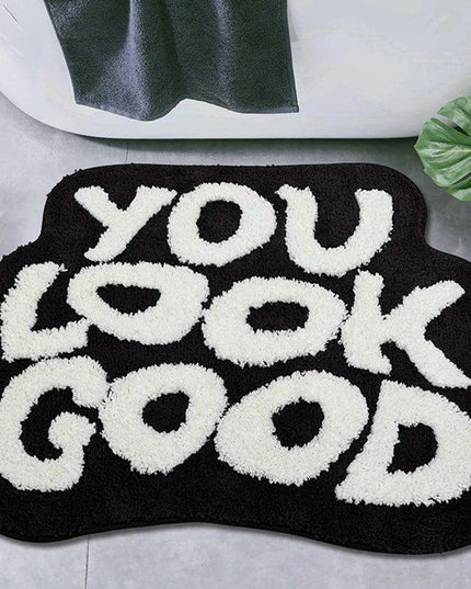 Uplifting Monogrammed Microfiber Bath Mat for a Joyful Bathroom Experience