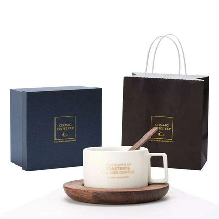 Classic American Elegance: Ceramic Coffee Mug Set with Walnut Holder and Gift Box