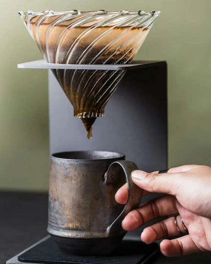 Nordic Charm Ceramic Coffee Mug with Hanging Ear and Gilt Couple Design