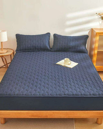 Waterproof Thick Fitted Sheet for All Mattress Sizes - Cozy and Protective Bedding Solution